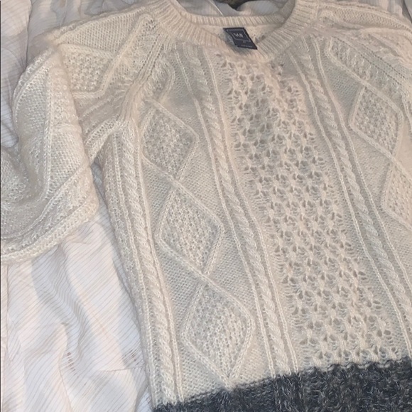 New GAP color block sweater - Picture 4 of 4